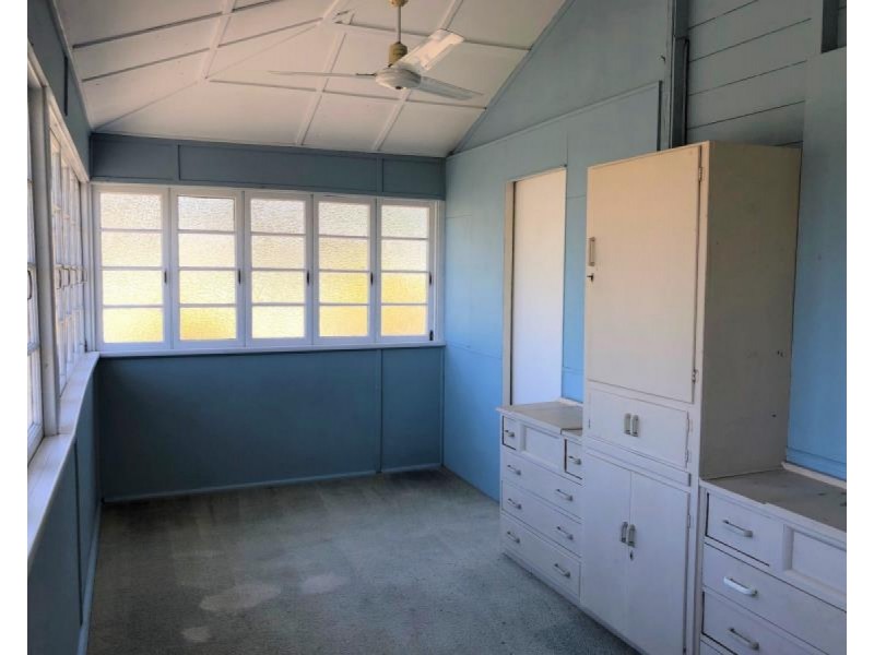 77 Cambridge Street, The Range QLD 4700